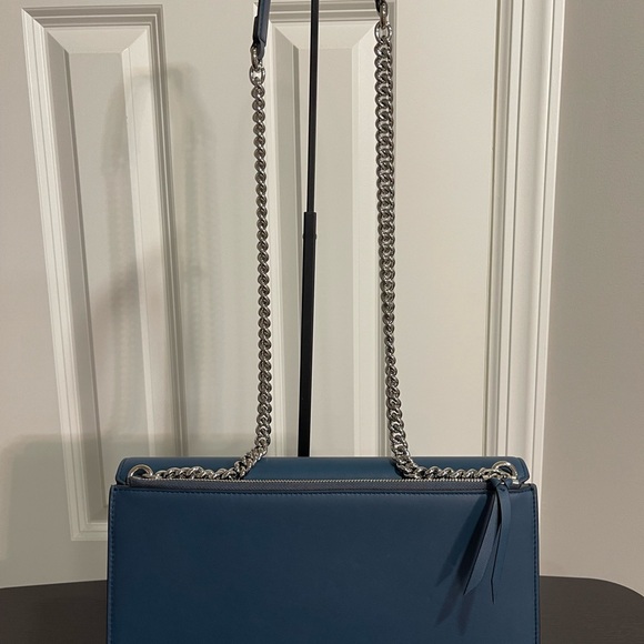 Gucci Dusty Avio Shoulder Bag with Chain - Picture 4 of 14